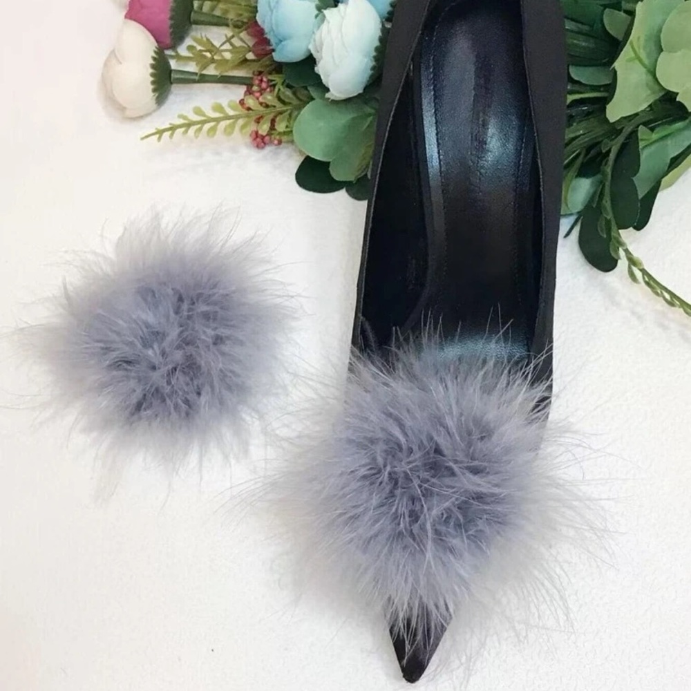 Fluffy Shoe Clips - Picture 3 of 4